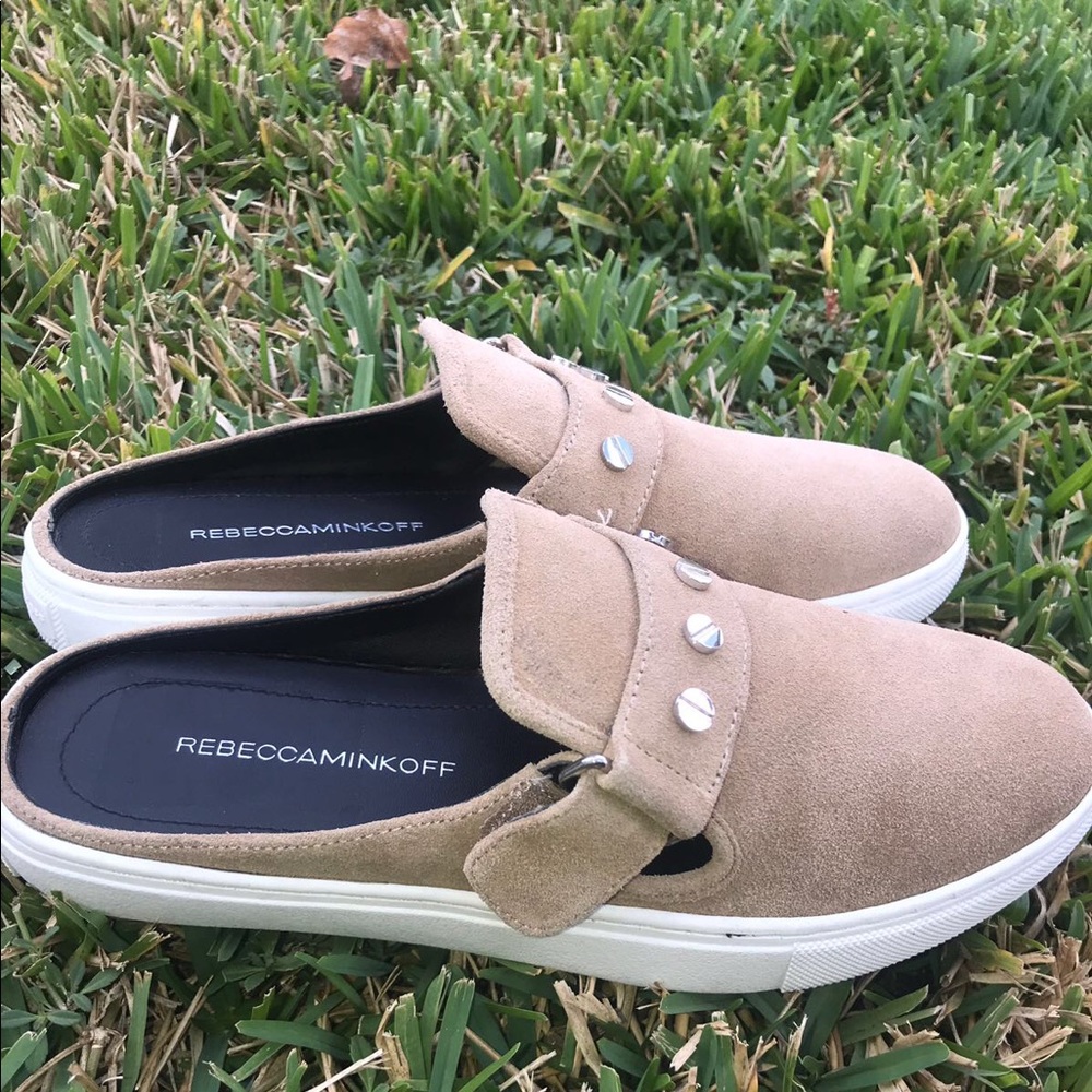 Rebecca MINKOFF women’s neva mule zapatillas.